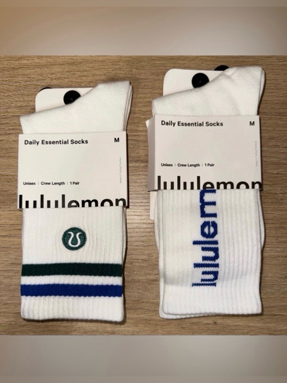 NWT LULULEMON unisex/Crew Length Socks. Daily Essential socks. Set of 2.Size M.